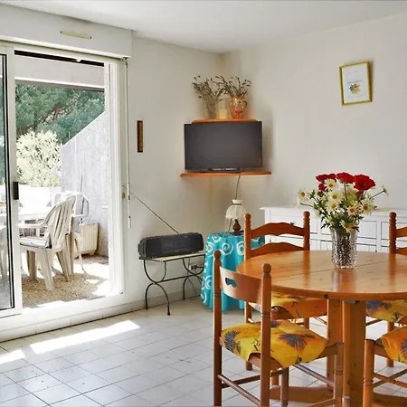 Apartment Ce020-i002 2 Pieces 4 Couchages Le Lavandou - Cavaliere *